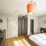 Bold Frankfurt Messe Hotel 3*